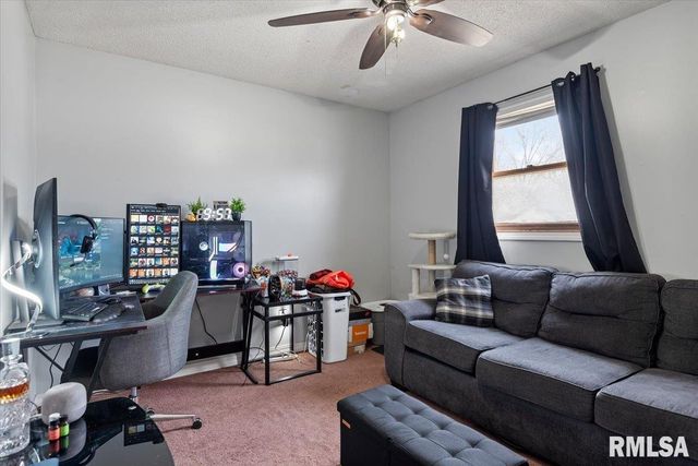 904 DIANE Court, Springfield, IL 62702