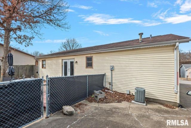 904 DIANE Court, Springfield, IL 62702