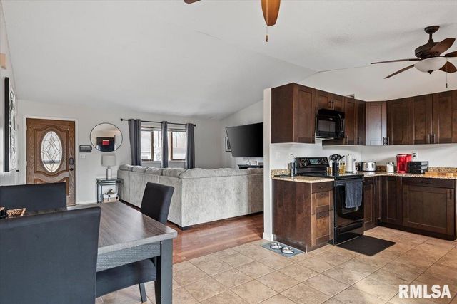 904 DIANE Court, Springfield, IL 62702