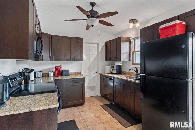 904 DIANE Court, Springfield, IL 62702