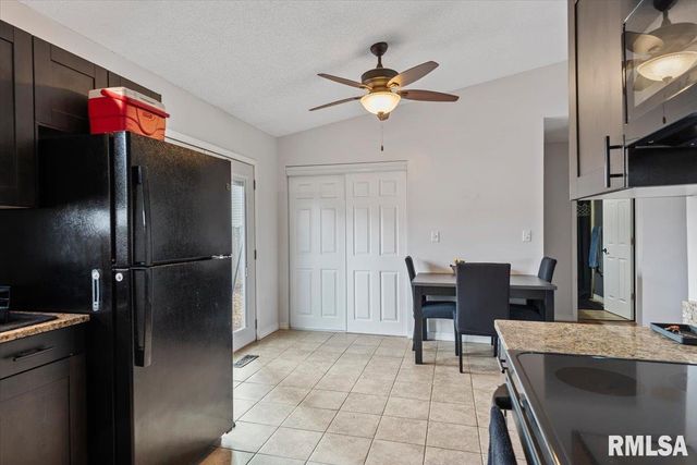 904 DIANE Court, Springfield, IL 62702