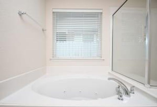 5655 Horseshoe Falls, Missouri City, TX 77459