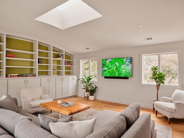 4622 Lake View DR, Austin, TX 78731