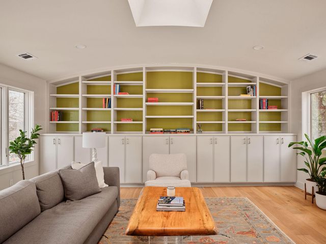 4622 Lake View DR, Austin, TX 78731