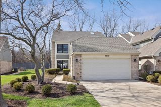 2612 Ashley Woods Drive, Westchester, IL 60154