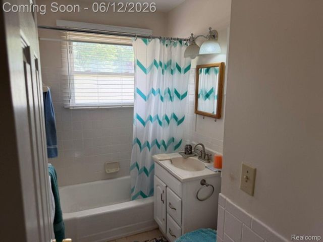 53151 Fairchild Road, Chesterfield Township, MI 48051