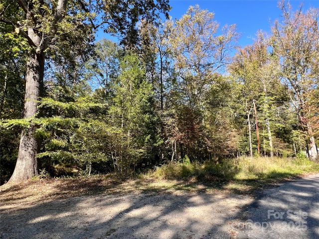 000 Riveroaks Lane, Lancaster, SC 29720