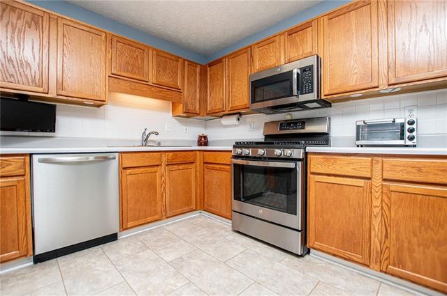91 Bridgewood Drive, Douglasville, GA 30134