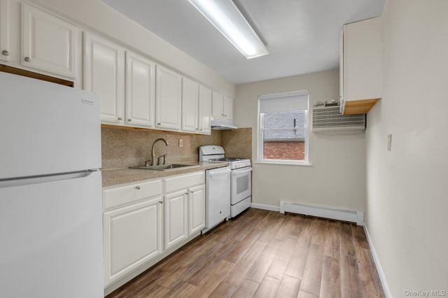 1870 Hering Avenue, Bronx, NY 10461