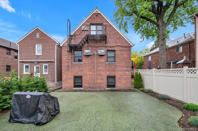 1870 Hering Avenue, Bronx, NY 10461