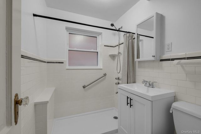 1870 Hering Avenue, Bronx, NY 10461