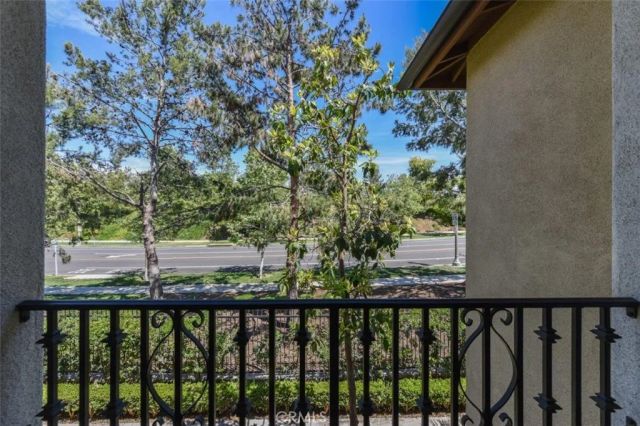 306 Dewdrop, Irvine, CA 92603