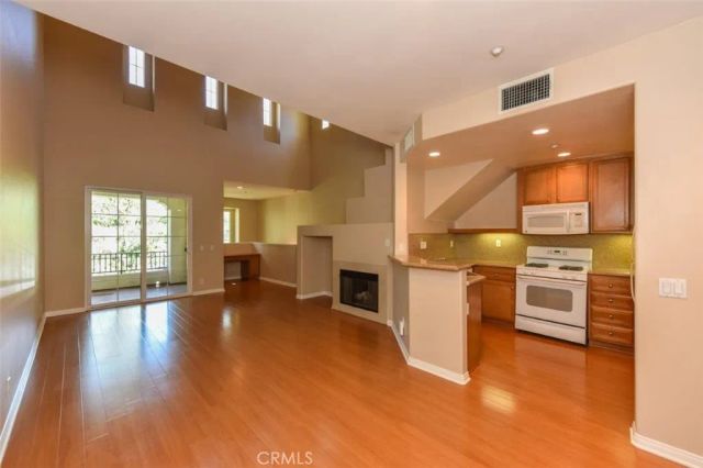 306 Dewdrop, Irvine, CA 92603