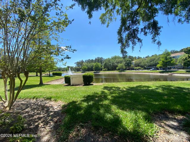 10550 BAYMEADOWS Road 327, Jacksonville, FL 32256