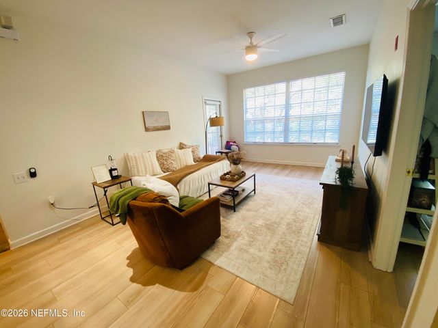 10550 BAYMEADOWS Road 327, Jacksonville, FL 32256