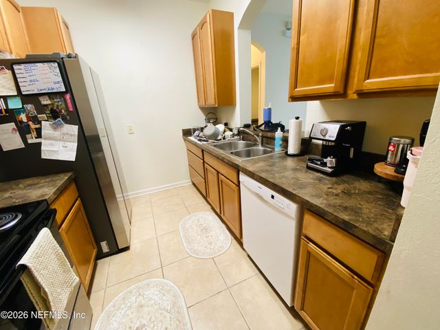 10550 BAYMEADOWS Road 327, Jacksonville, FL 32256