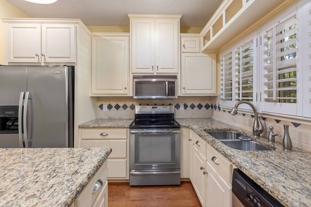383 Maple Brook Lane, Cataula, GA 31804