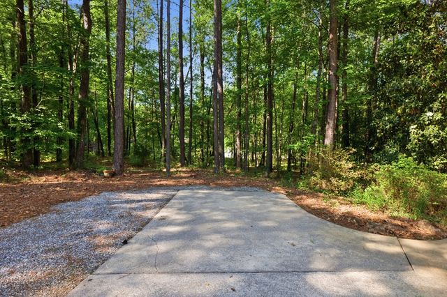 383 Maple Brook Lane, Cataula, GA 31804