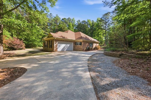 383 Maple Brook Lane, Cataula, GA 31804