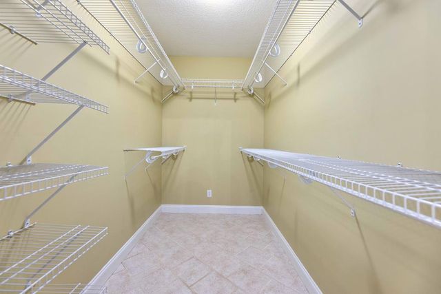 383 Maple Brook Lane, Cataula, GA 31804