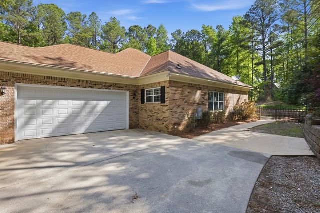 383 Maple Brook Lane, Cataula, GA 31804