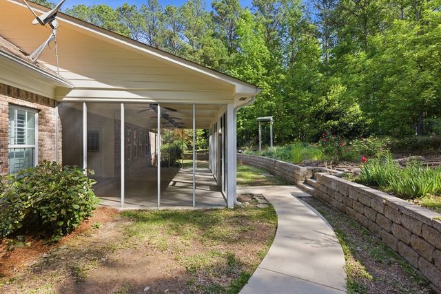 383 Maple Brook Lane, Cataula, GA 31804