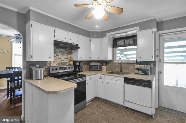 3217 NOBLE ST, Reading, PA 19605