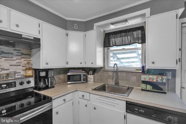 3217 NOBLE ST, Reading, PA 19605