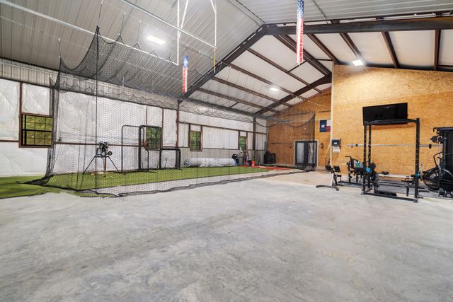 337 County Road 42560, Paris, TX 75462