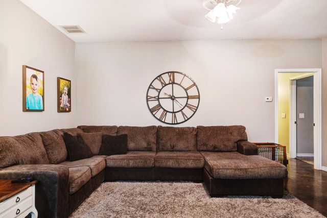 337 County Road 42560, Paris, TX 75462