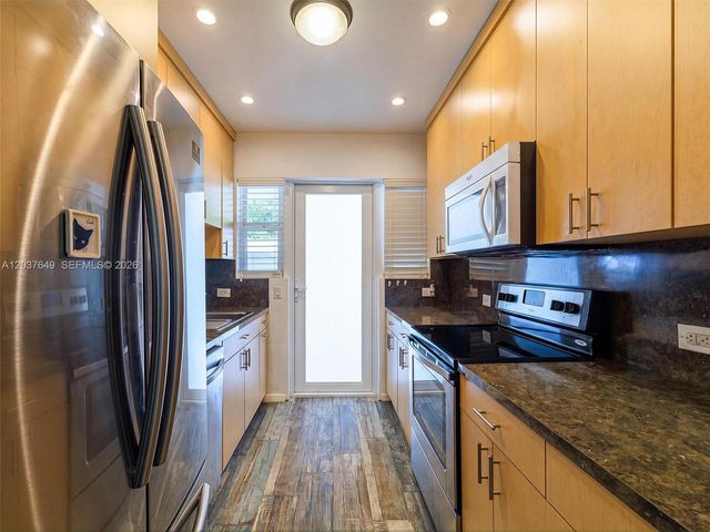 10190 Collins Ave 107, Bal Harbour, FL 33154