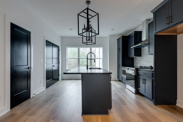 862 W Sharpe Ave Unit 4, Nashville, TN 37206