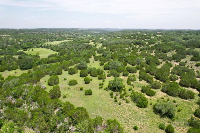831 Hidden Creek DR, Dripping Springs, TX 78620