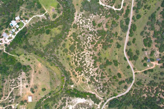 831 Hidden Creek DR, Dripping Springs, TX 78620