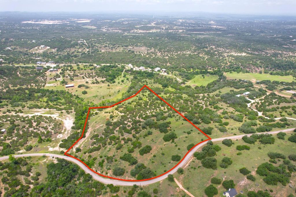 831 Hidden Creek DR, Dripping Springs, TX 78620