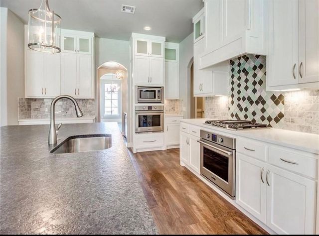 4624 Roundup Road, Edmond, OK 73034