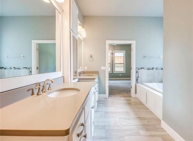 4624 Roundup Road, Edmond, OK 73034