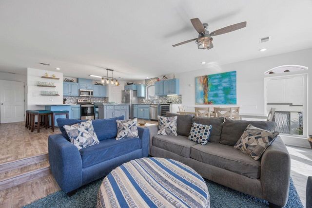 7943 Gulf Boulevard, Navarre, FL 32566