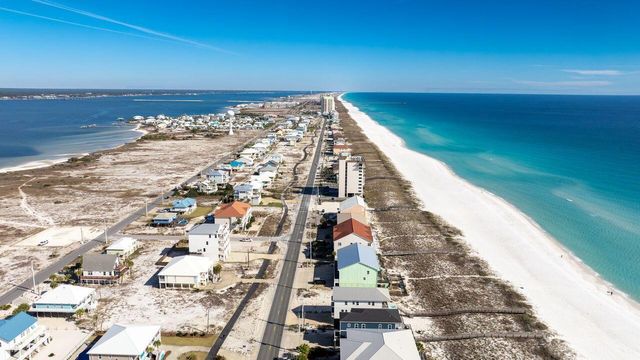 7943 Gulf Boulevard, Navarre, FL 32566