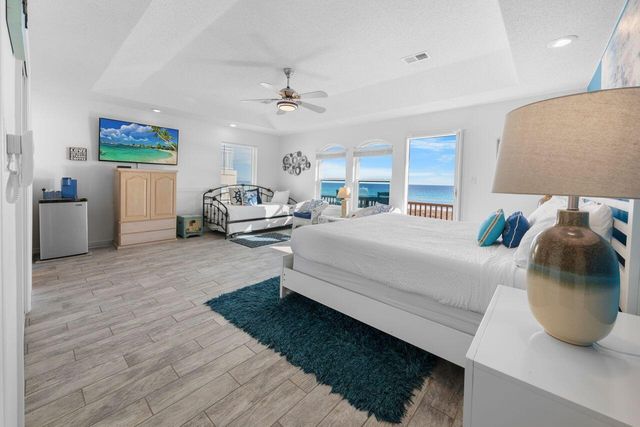 7943 Gulf Boulevard, Navarre, FL 32566