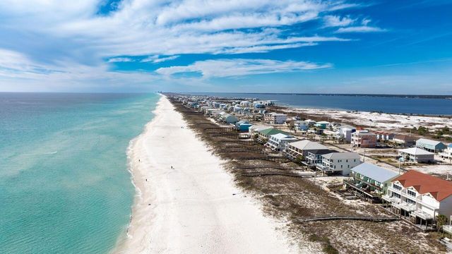 7943 Gulf Boulevard, Navarre, FL 32566