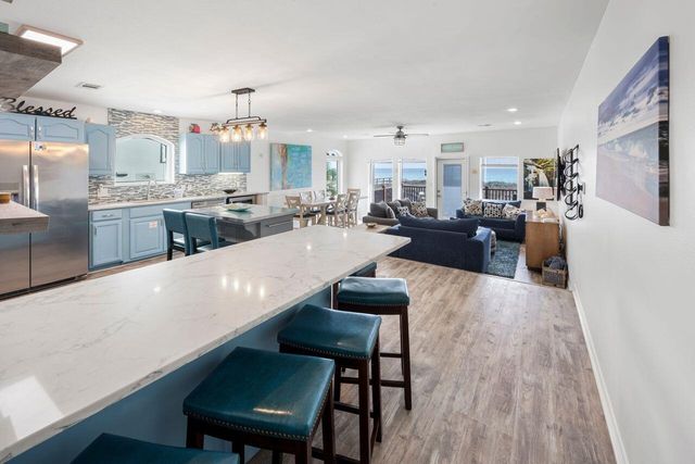 7943 Gulf Boulevard, Navarre, FL 32566