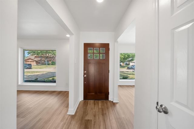 6107 Golden Forest Drive, Houston, TX 77092