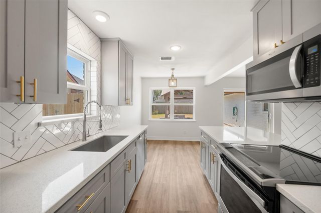 6107 Golden Forest Drive, Houston, TX 77092