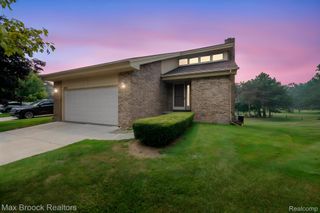 4723 Fairway Court, Waterford Charter Township, MI 48328