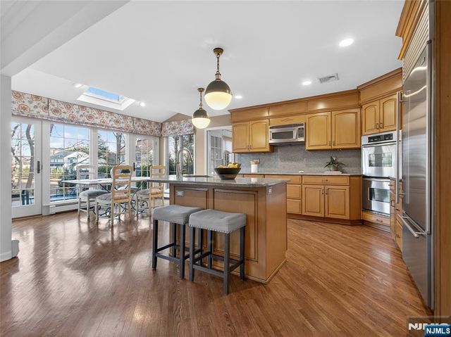 347 Smith Place, Wyckoff, NJ 07481