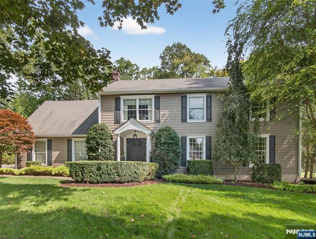 347 Smith Place, Wyckoff, NJ 07481