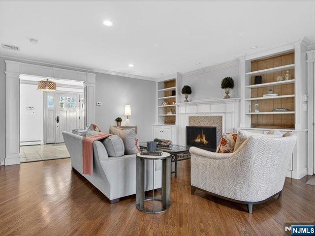 347 Smith Place, Wyckoff, NJ 07481