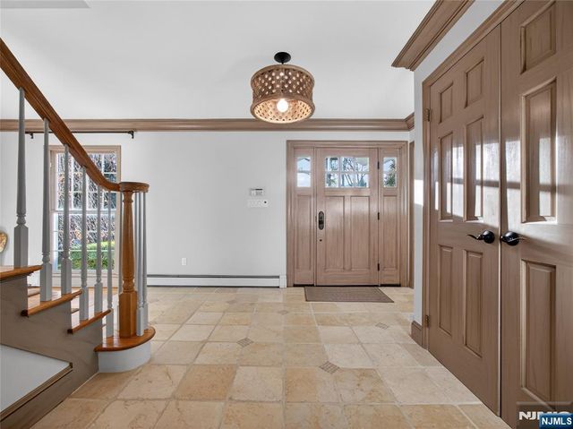 347 Smith Place, Wyckoff, NJ 07481