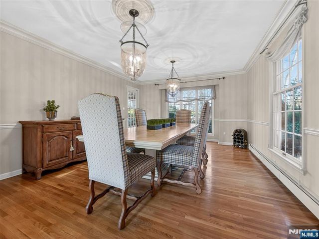 347 Smith Place, Wyckoff, NJ 07481